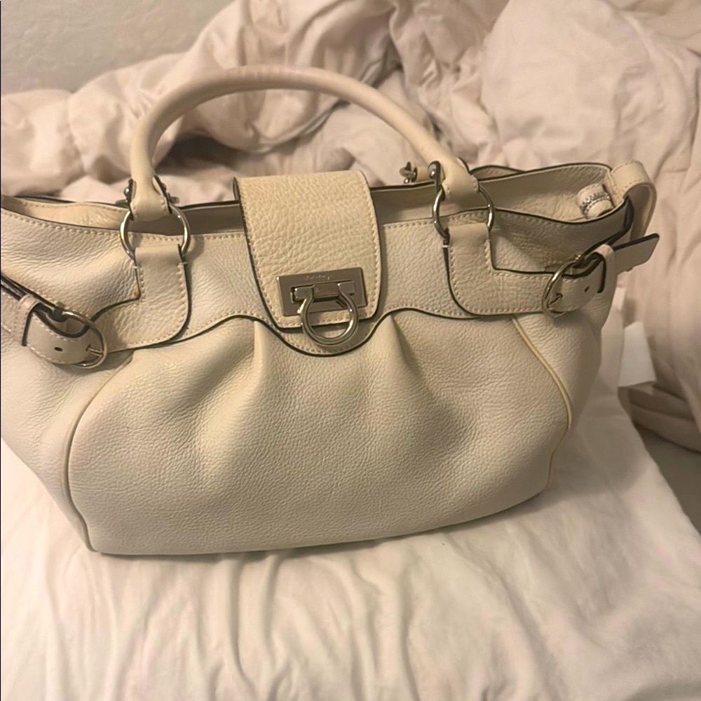 Salvardor Ferragamo Elegant Cream Satchel Bag